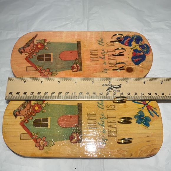 Hand Crafted Decoupage Pallet Board Key Holder - Picture 8 of 10